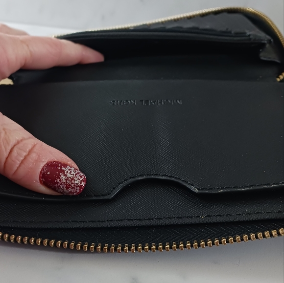 Michael Kors Black Sparkly Phone Wallet Wristlet - Picture 11 of 14